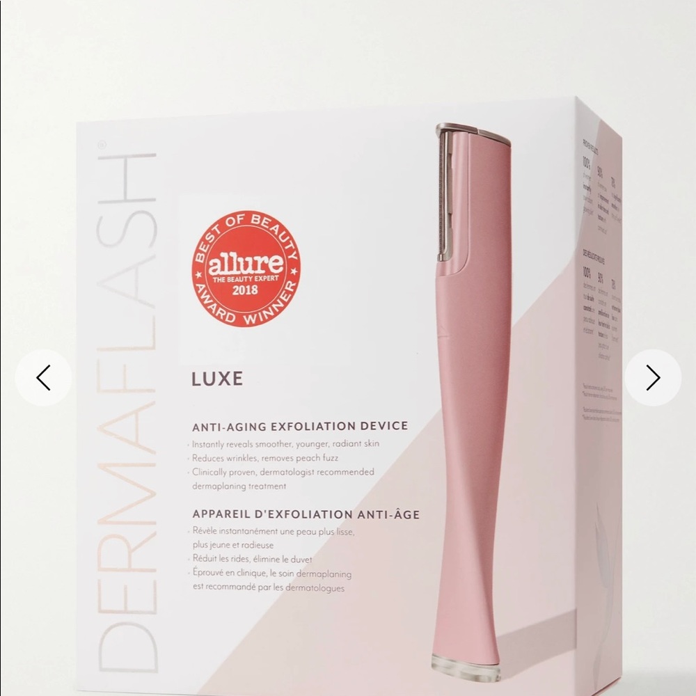 DermaFlash Luxe. Anti-Aging, Exfoliating and Peach Fuzz Removal Device.